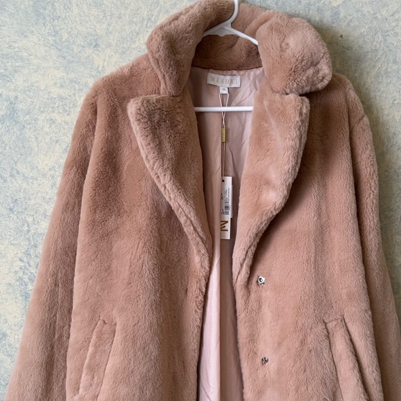 MESHKI | Faux Fur Coat - Picture 2 of 8